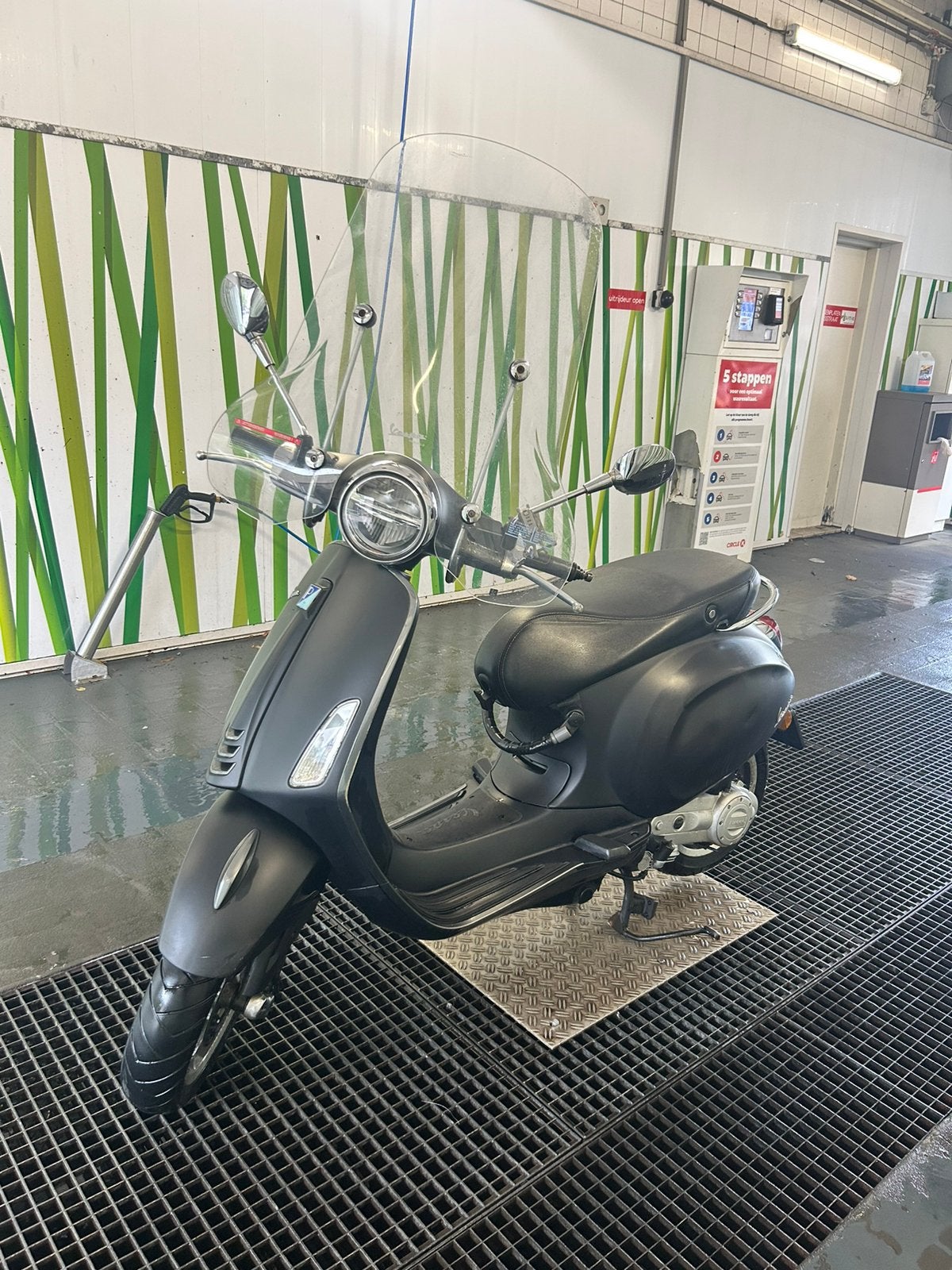 Vespa Primavera Injectie 2021 Snorscooter blauw kenteken, Fietsen en Brommers, Ophalen, Gebruikt, Benzine, Vespa