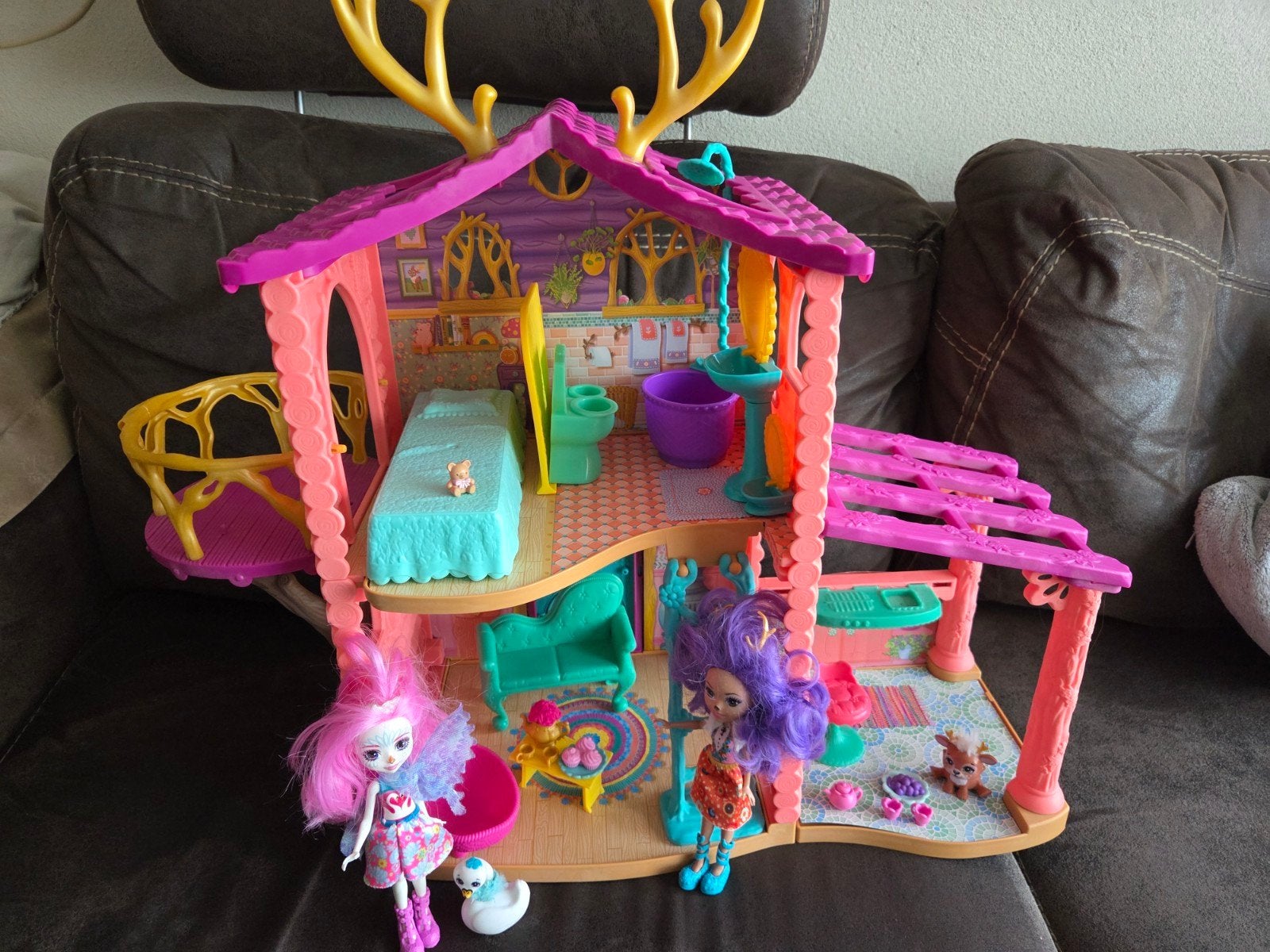 Enchantimals Hertenhuis met poppen en accessoires, Ophalen, Gebruikt, Barbie