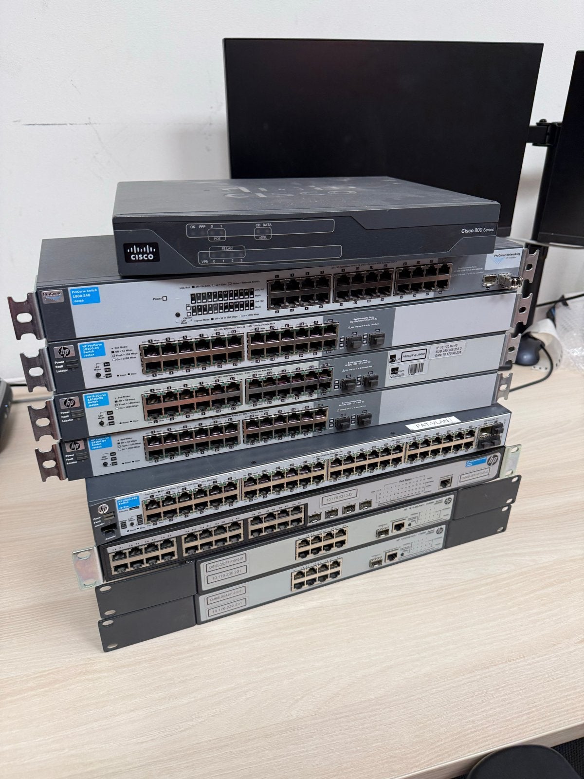 Partij HP ProCurve Switches en Cisco 800 Series Router, Computers en Software, Netwerk switches, Ophalen of Verzenden, Gebruikt