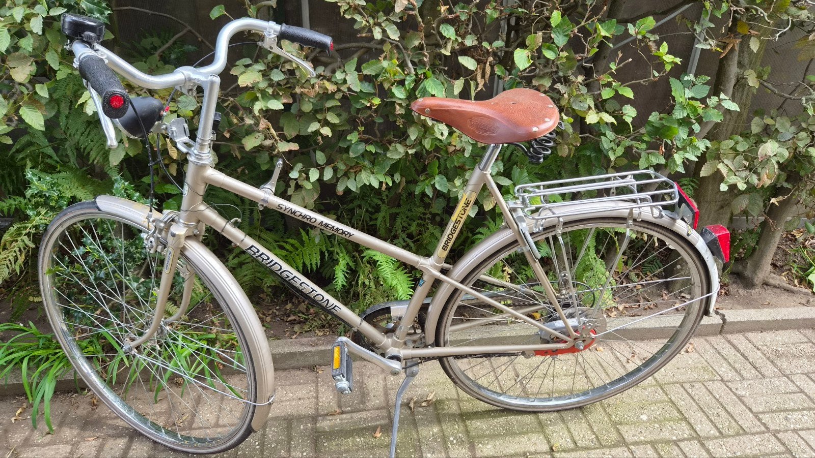 bridgestone damesfiets in hele goede stast, Fietsen en Brommers, Ophalen
