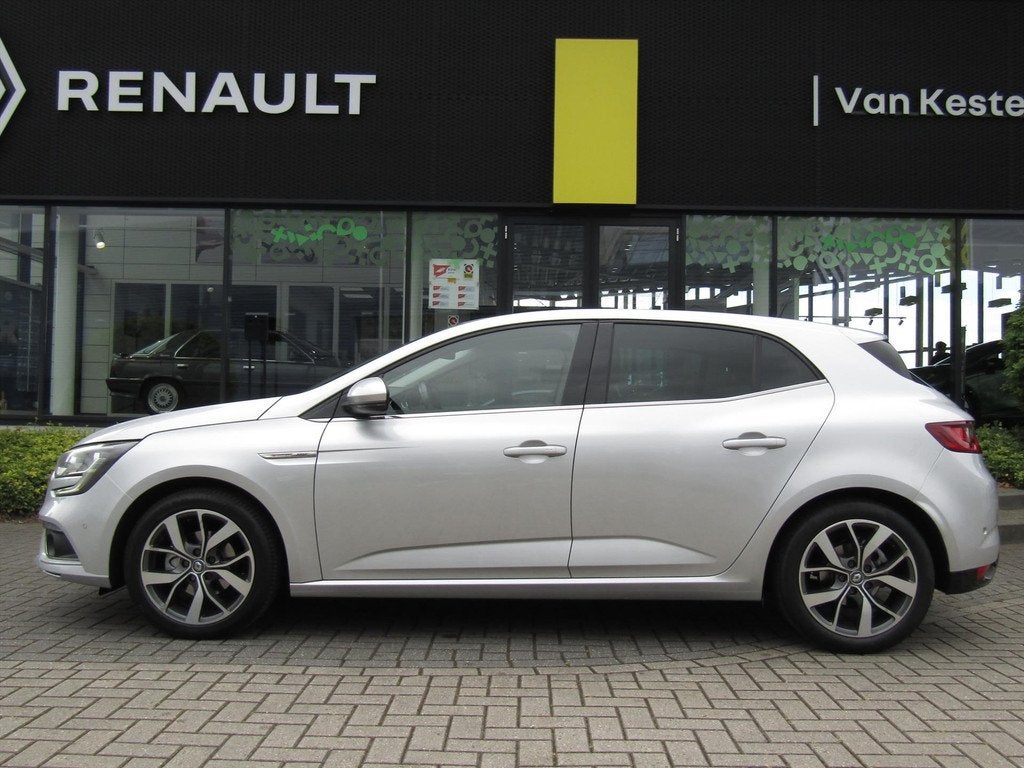 RENAULT Megane 1.2 TCe 130pk Bose / Trekhaak(afneembaar) / N, Gebruikt, 4 cilinders, 132 pk, Origineel Nederlands