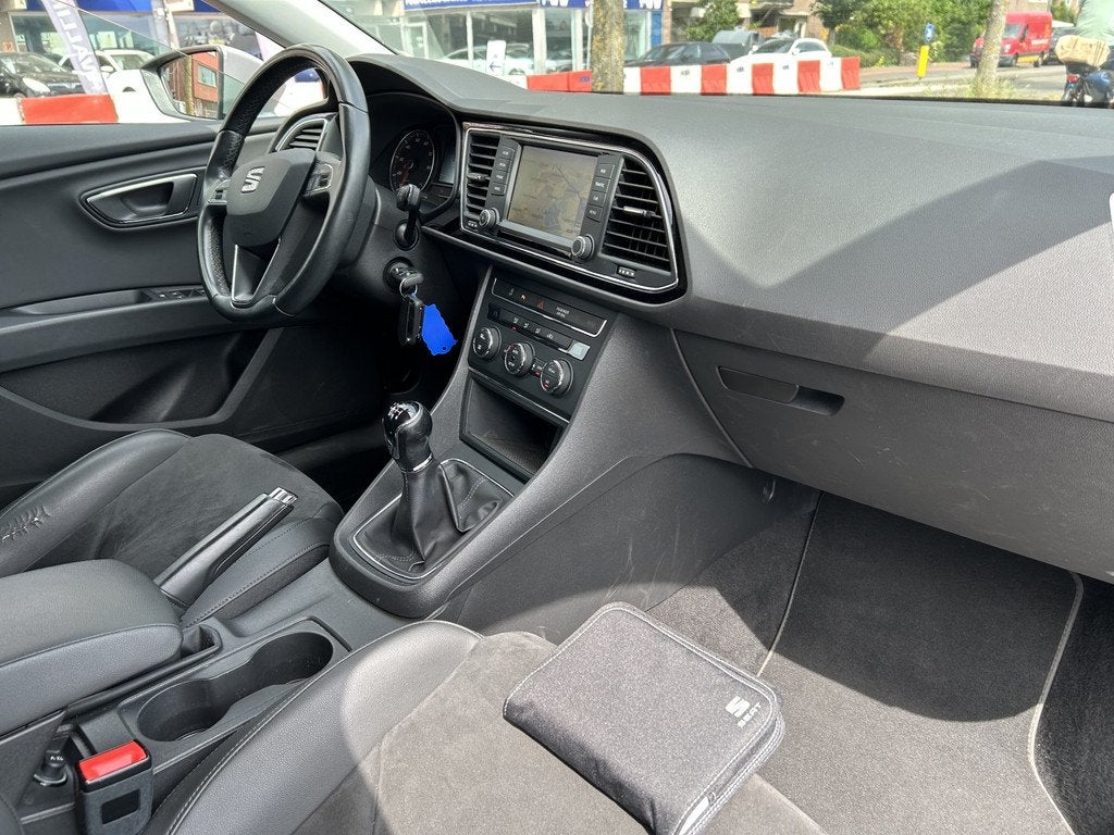 SEAT Leon ST 1.2 TSI Style Business Navigatie Airco/ecc keur, Gebruikt, 4 cilinders, Leon, 49 €/maand