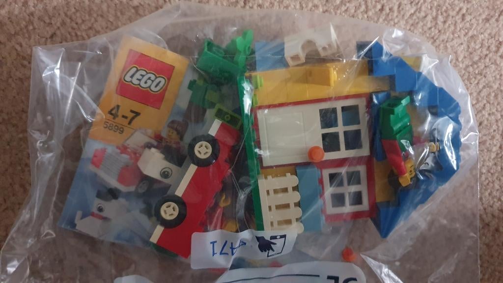 Lego Duplo set 5899 met auto, huis en figuren, Kinderen en Baby's, Speelgoed | Duplo en Lego, Gebruikt, Overige thema's, Lego