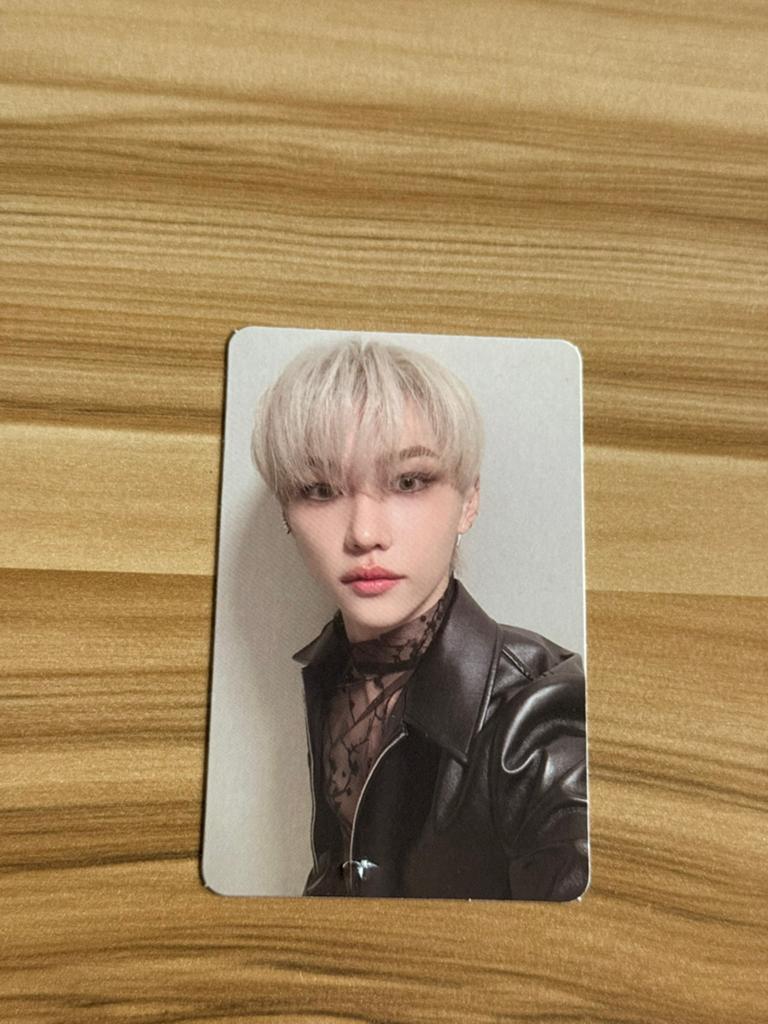 Stray Kids Felix photo card Oddinary, Ophalen of Verzenden, Zo goed als nieuw, Foto of Kaart