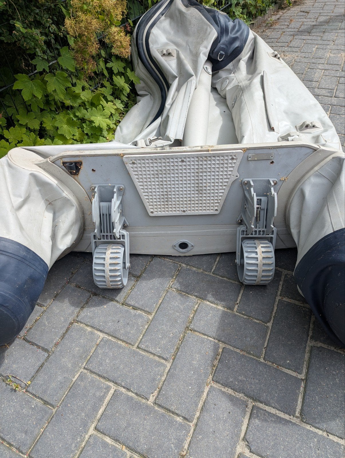 Wielen voor rubberboot - gemakkelijk transport, Ophalen of Verzenden, Gebruikt, Overige typen