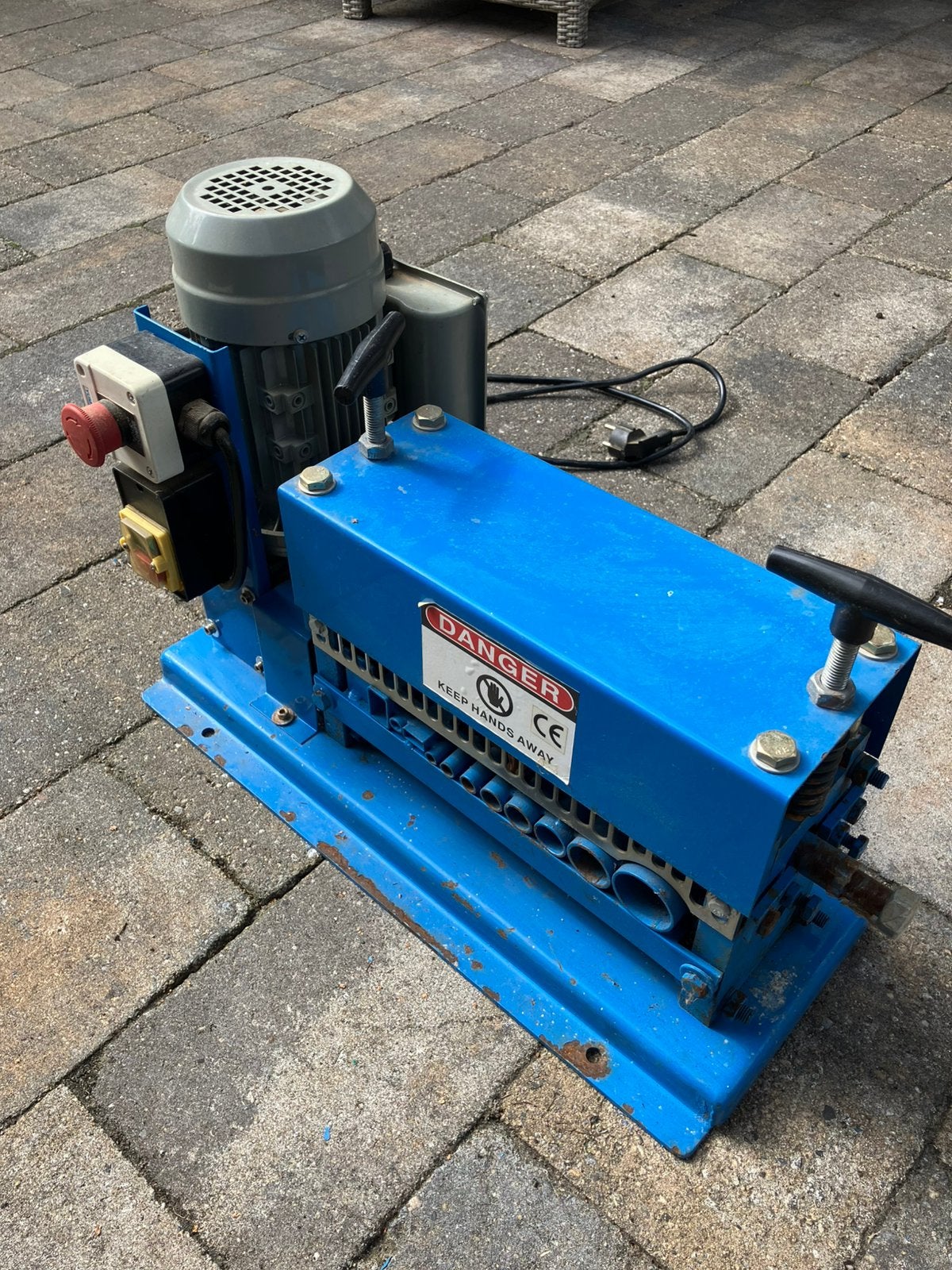 VEVOR Kabel Strip Machine 370W 1,5-38 mm, Ophalen of Verzenden, Zo goed als nieuw, Benzinemotor, 1800 rpm of meer