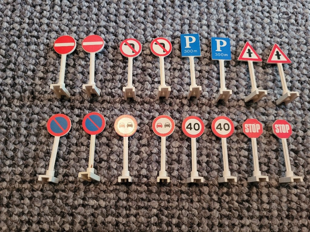 Partij S213=16x Lego verkeersborden (Meerdere setjes)