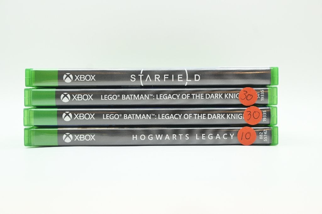 Diverse Xbox Games: Starfield, Lego Batman, Hogwarts Legacy
