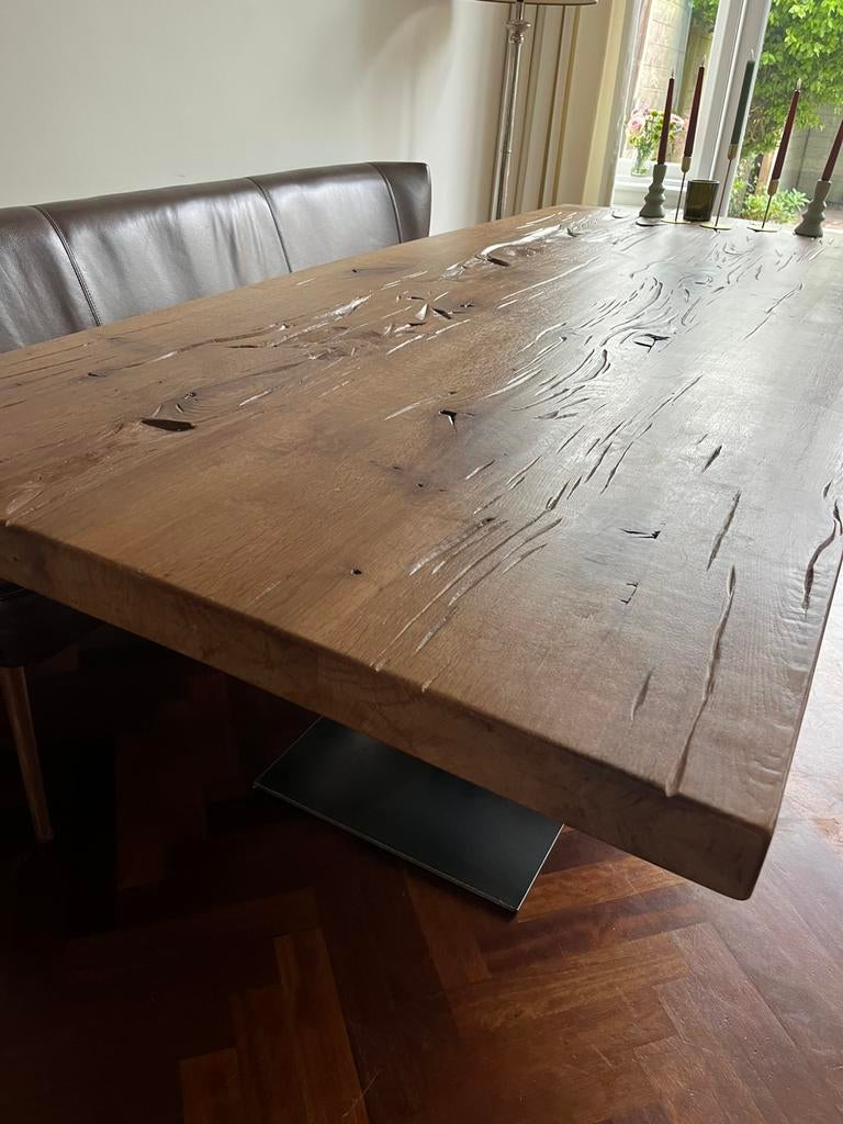 Robuuste boomstamtafel (eiken) met stalen V-poot - 240*100, Huis en Inrichting, Tafels | Eettafels, Ophalen, Zo goed als nieuw