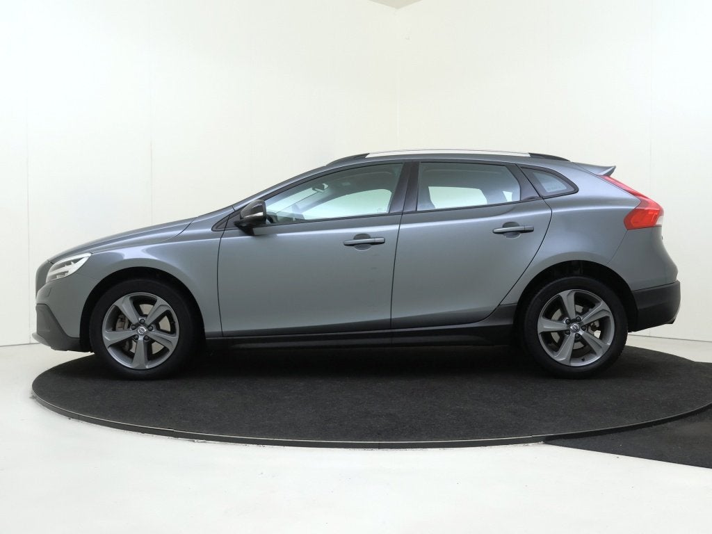 Volvo V40 Cross Country 1.5 T3 Nordic+ | Leder | 17"velgen |, Automatische klimaatregeling, 1500 kg, 5 stoelen, Voorwielaandrijving