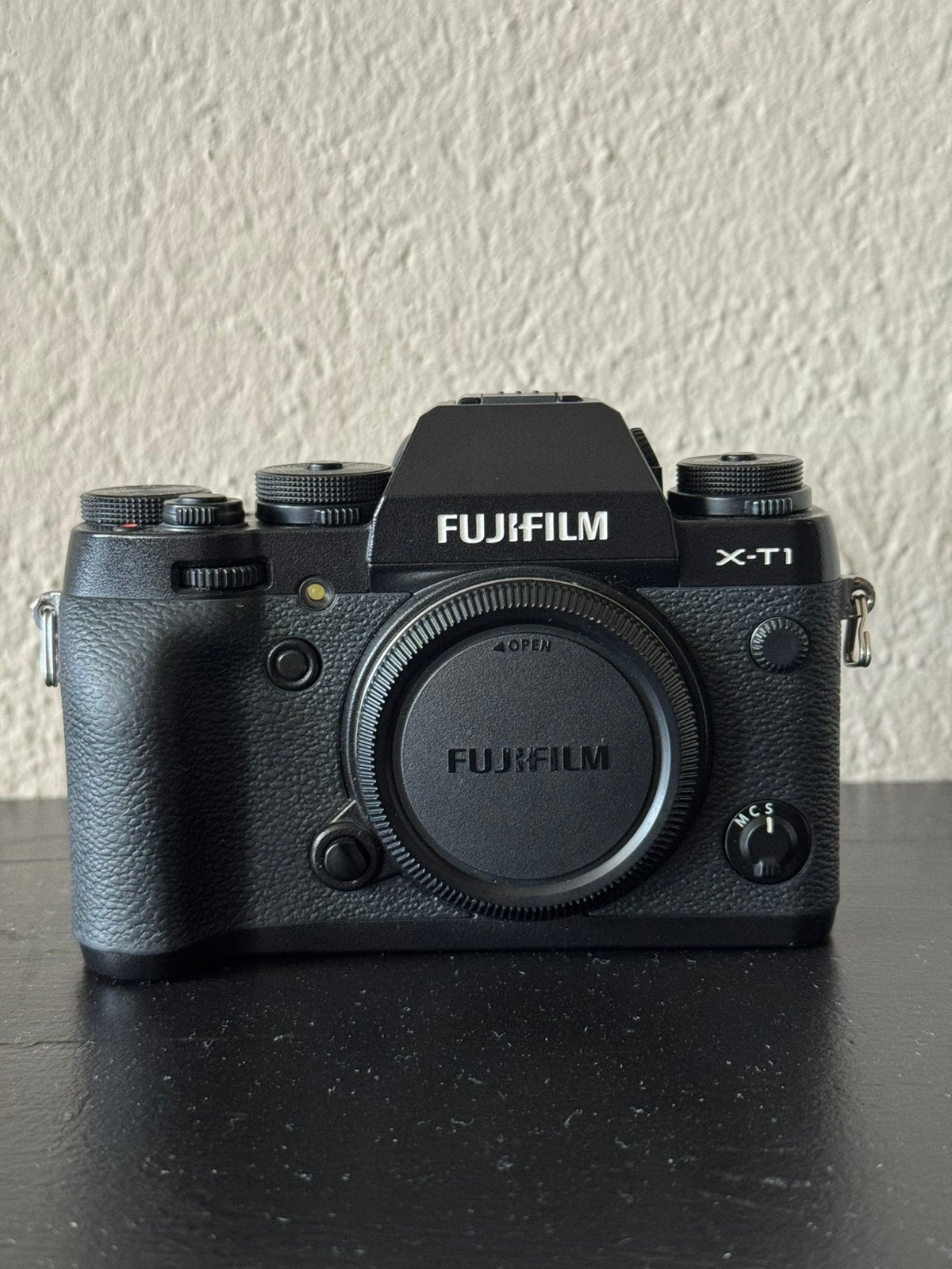 Fujifilm X-T1 Camera Body Fuji XT1 X T1, Ophalen of Verzenden, Zo goed als nieuw, Fujifilm, Systeemcamera