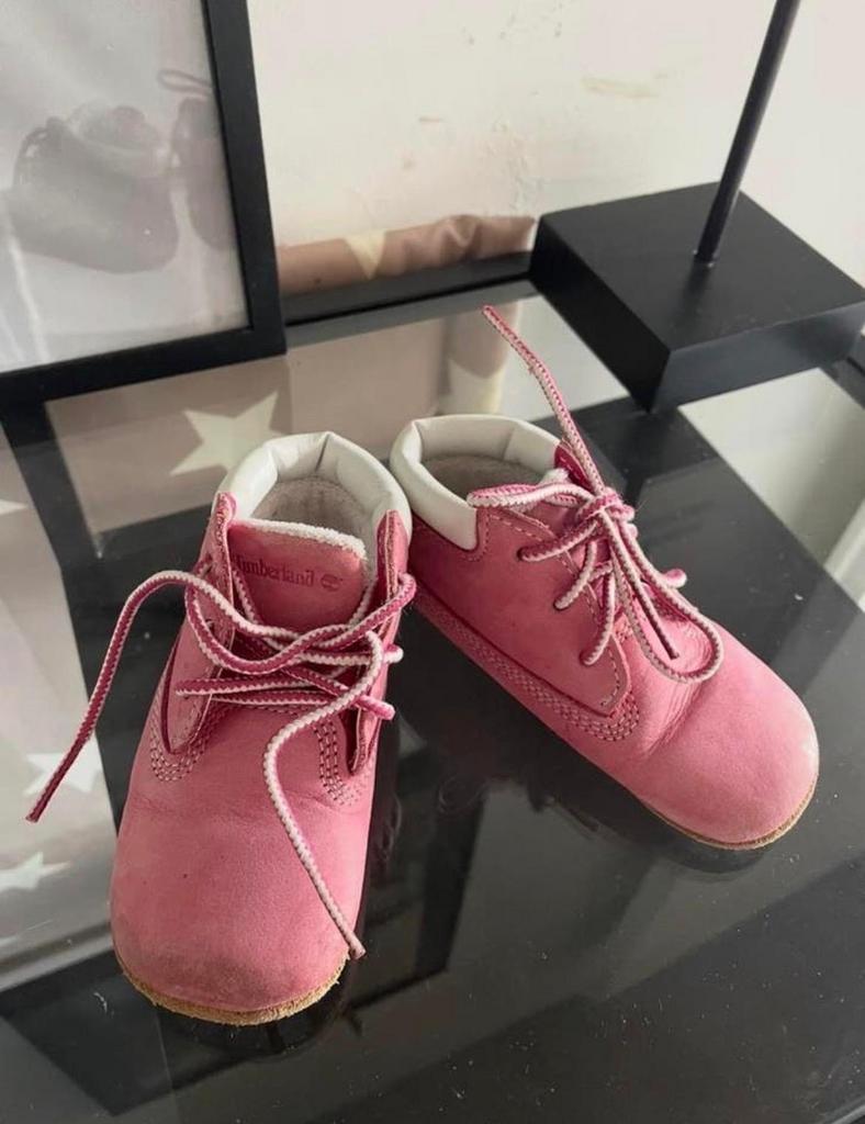 Roze zgan geheel leren Timberland babyschoentjes maat 18, Kinderen en Baby's, Babykleding | Schoentjes en Sokjes, Zo goed als nieuw