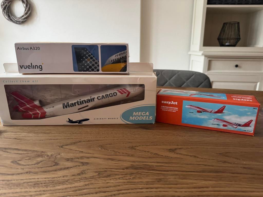 Model vliegtuigen 1:200, Ophalen, Zo goed als nieuw, 1:200 of kleiner, Overige merken