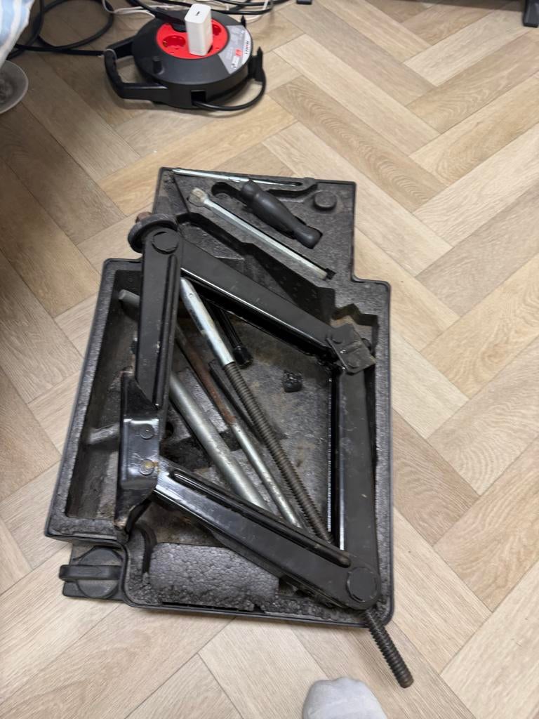 Schaarkrik met accessoires, Ophalen of Verzenden, Gebruikt, Manueel, Schaarkrik