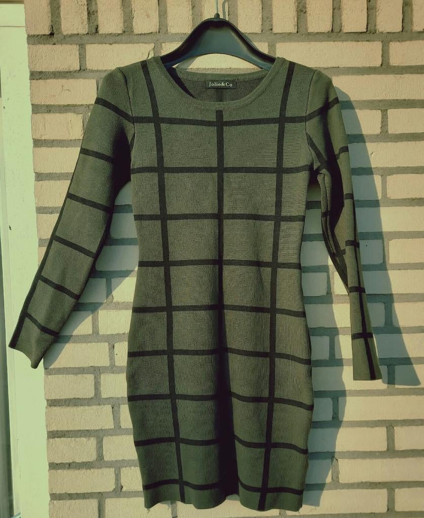 Supervrouwelijk groen jurkje (maat 36/38) van Jolio en Co, Kleding | Dames, Ophalen of Verzenden, Zo goed als nieuw, Boven de knie