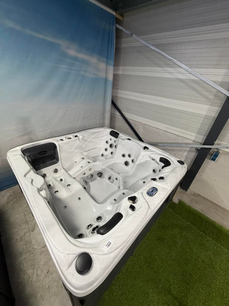 Jacuzzi Balboa 5 persoons incl Garantie, Verzenden, Zo goed als nieuw