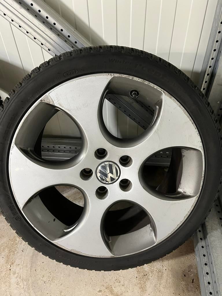 Vw Golf GTI wielen Detroit 18inch met winterbanden, Ophalen, 18 inch, Gebruikt, Winterbanden