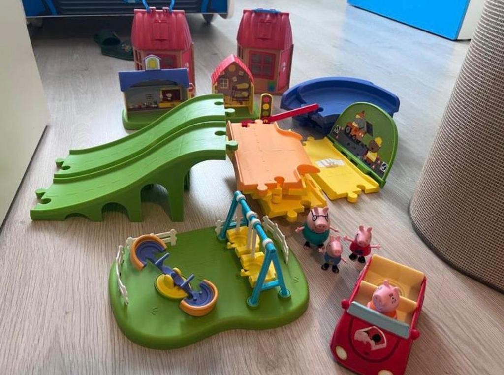Peppa pig stad, Ophalen, Zo goed als nieuw
