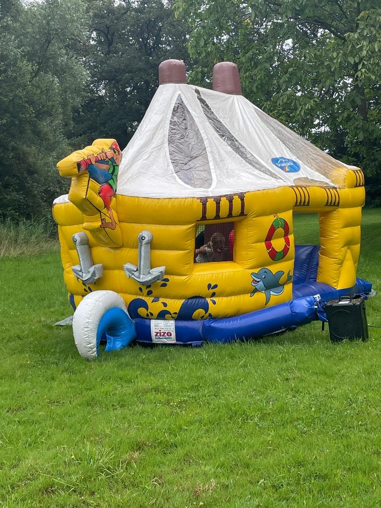 Piratenschip Springkussen te Huur, Ophalen, Gebruikt