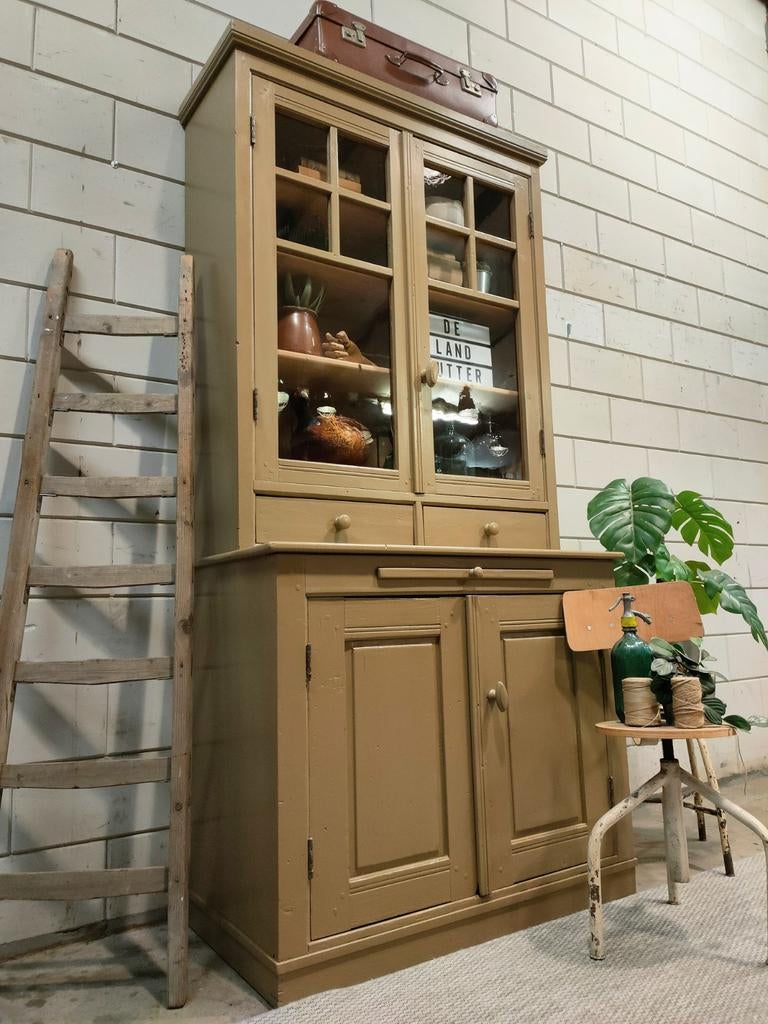 Vintage/Brocante groene apothekerskast, antieke buffetkast, 200 cm of meer, Ophalen of Verzenden, 25 tot 50 cm, Met deur(en)