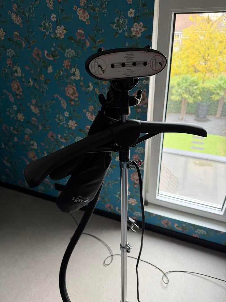 Stoomreiniger  SteamOne- Perfect voor kleding en meer!, Ophalen, Gebruikt, Kledingstomer
