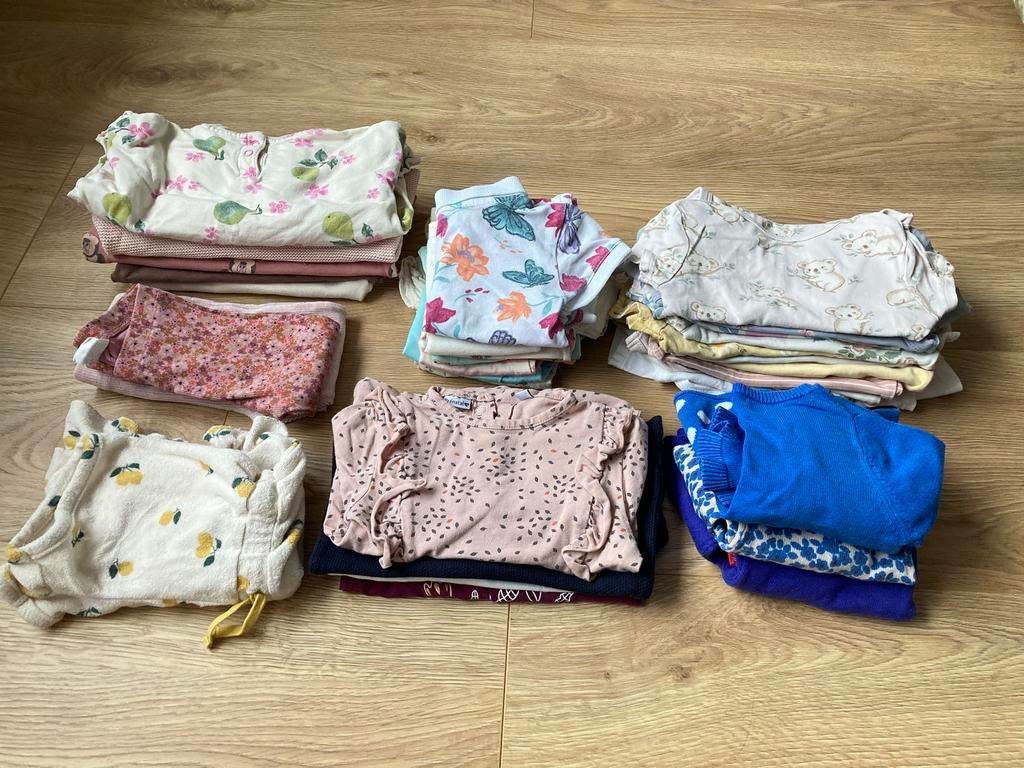 Grote meisjes kleding bundel maat 80, Kinderen en Baby's, Babykleding | Baby-kledingpakketten, Zo goed als nieuw, Ophalen of Verzenden