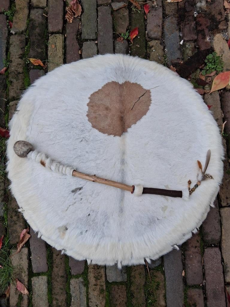 spanbare sjamanen drum witte koe, grote vlek, Ophalen of Verzenden, Nieuw, Trommel