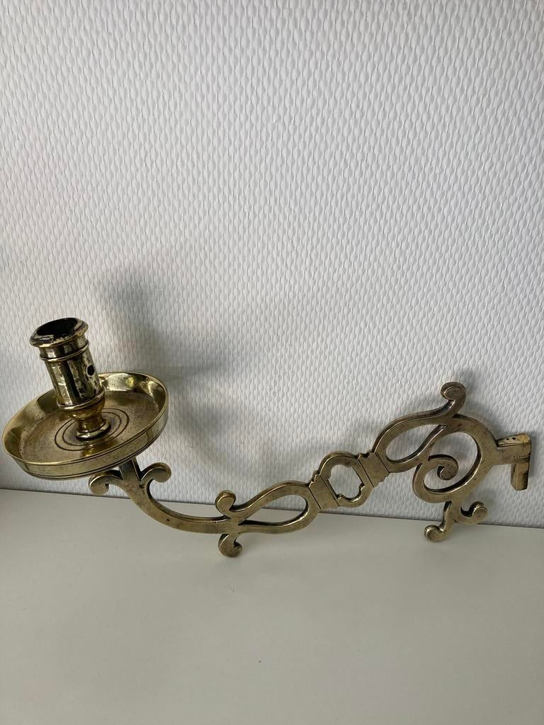 Wandarm. 17e Eeuw. Neurenberg. Brons. Gaaf., Antiek en Kunst, Antiek | Kandelaars, Verzenden, Koper of Brons