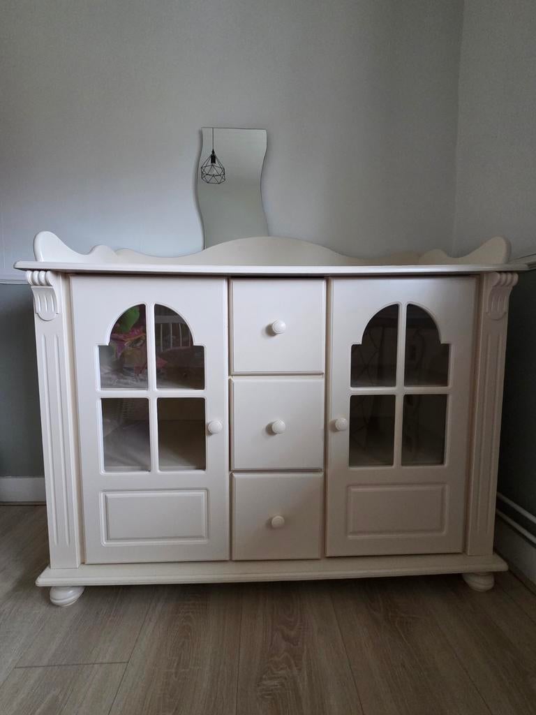 Witte commode/kast Gotiek, Kinderen en Baby's, Kinderkamer | Commodes en Kasten, Zo goed als nieuw, Commode, 90 tot 105 cm, 100 cm of meer