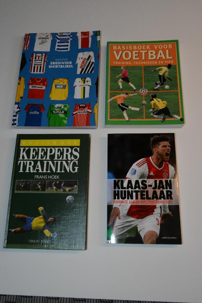 Voetbalboeken 4 stuks, Boeken, Ophalen of Verzenden, Zo goed als nieuw, Balsport