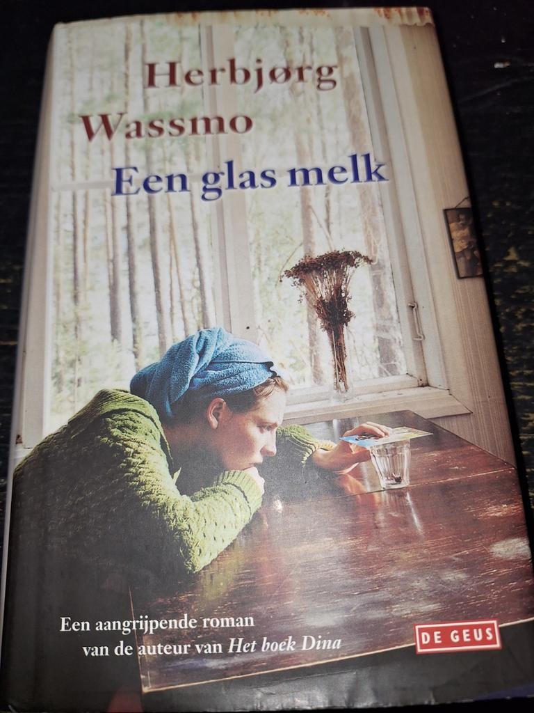 Een glas melk, Ophalen of Verzenden, Zo goed als nieuw