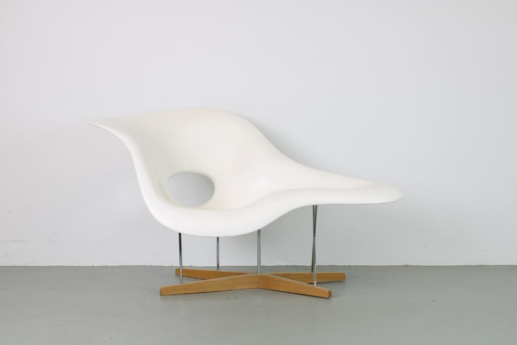 Vitra La Chaise Lounge chair, wit - eiken, Huis en Inrichting, Fauteuils, Ophalen, Hout, Minder dan 75 cm, Zo goed als nieuw