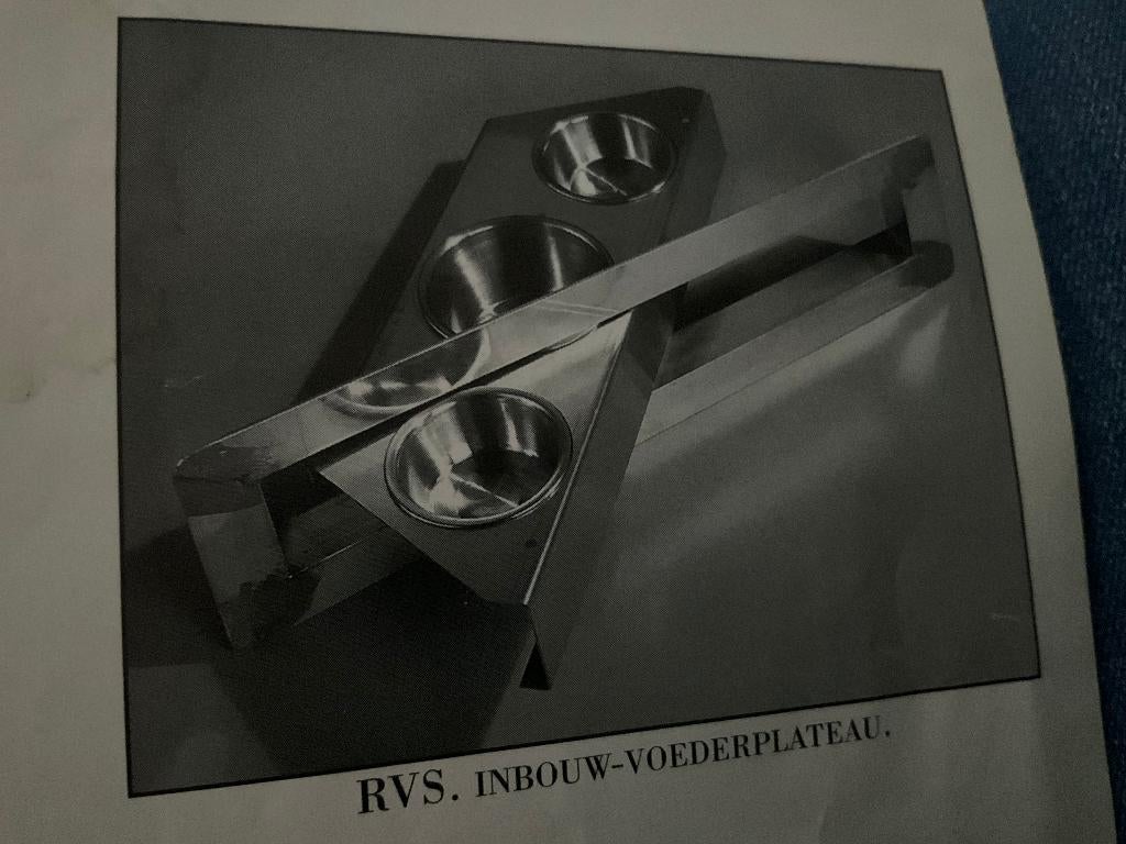 voederplateaus alu inclusief bakjes rvs, Ophalen, Gebruikt, Overige typen