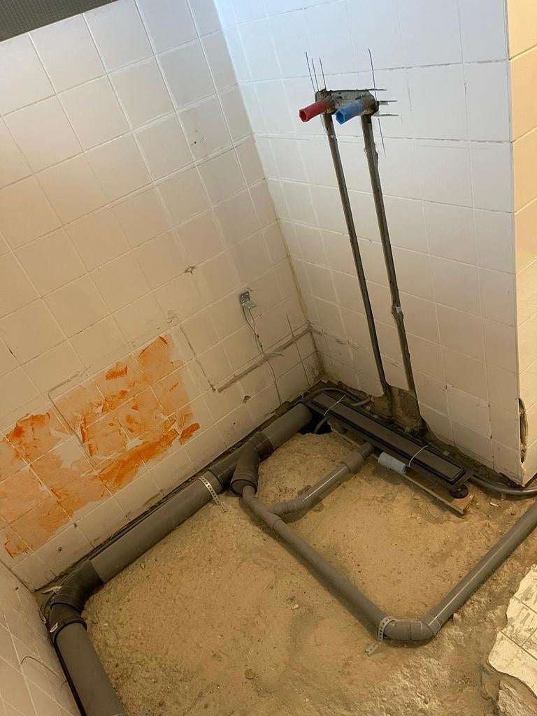 Foto 3 van Loodgieter, cv-monteur, installateur beschikbaar