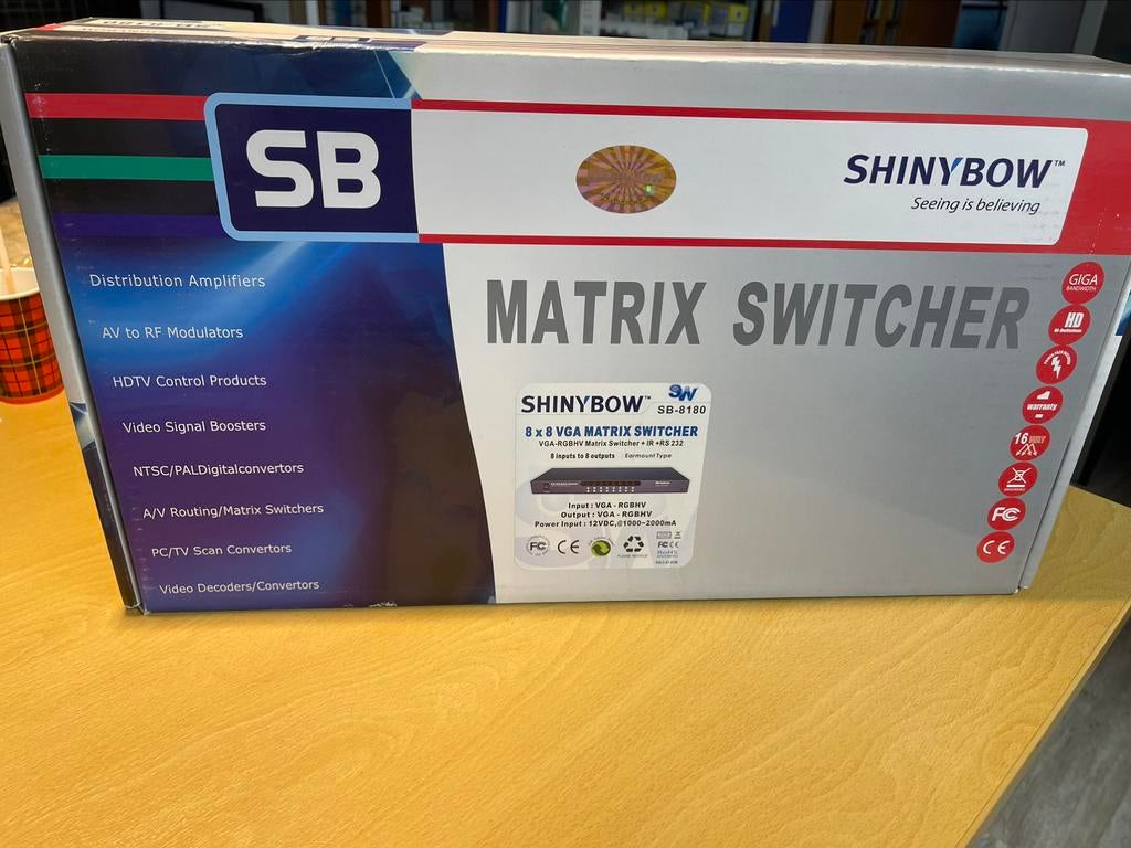 SHINYBOW Matrix Switcher SB-8180 8x8 VGA -€1497,00 nu€85,00, Audio, Tv en Foto, Professionele Audio-, Tv- en Video-apparatuur