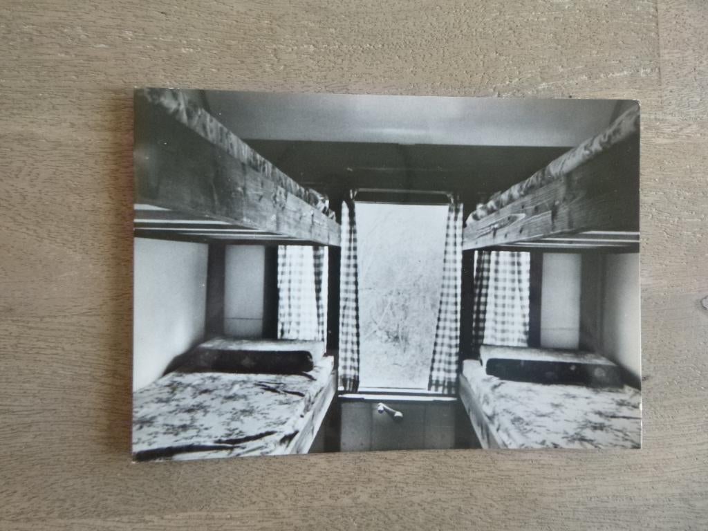 Amsterdam, clubhuis de Schroef/interieur stapelbed, Verzenden, 1980 tot heden, Ongelopen, Noord-Holland