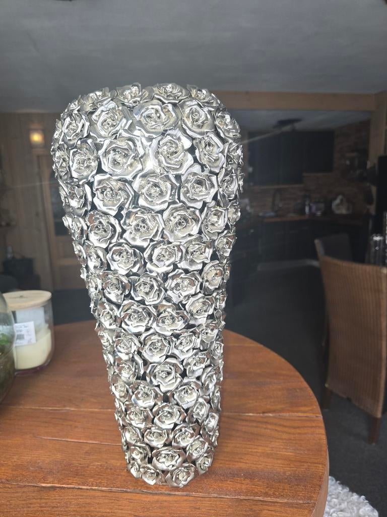 Mooie bloemenvaas, chrome, Huis en Inrichting, Ophalen, Overige kleuren, Aardewerk of Porselein, Zo goed als nieuw