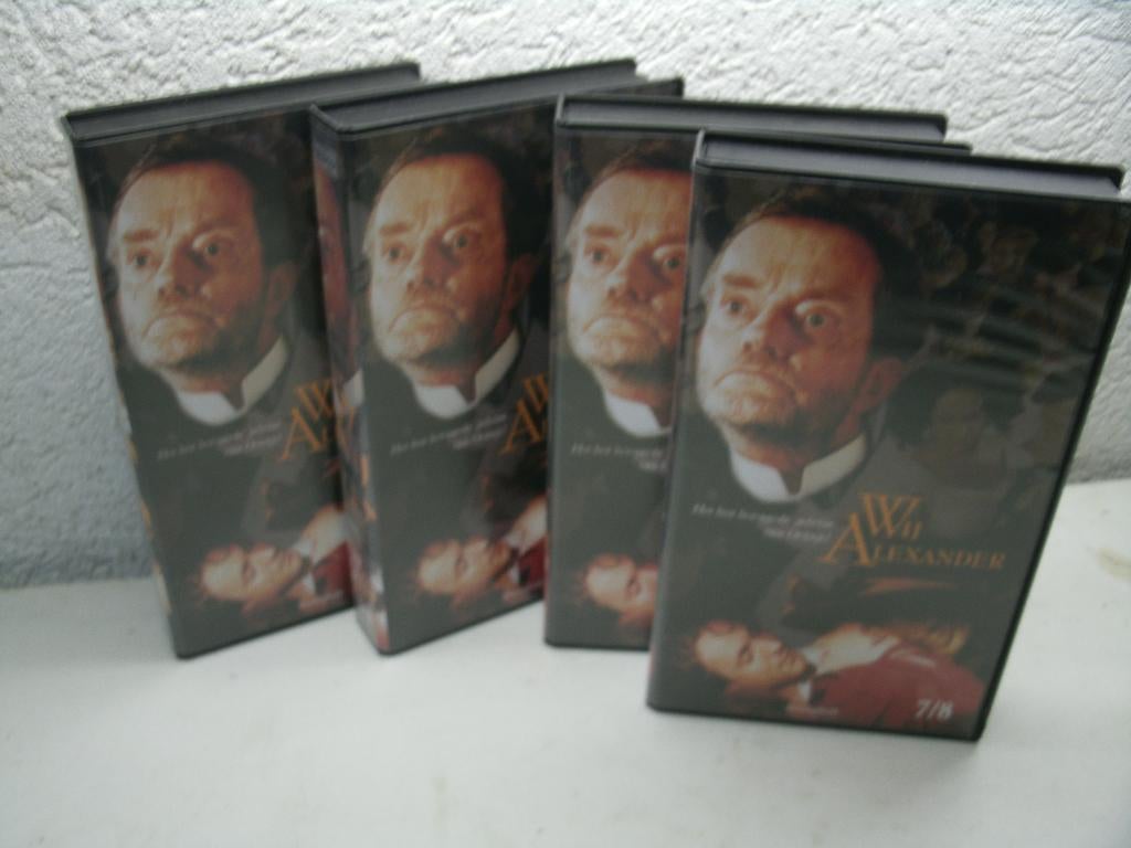 vhs 4a wij alexander 4 banden, Cd's en Dvd's, Alle leeftijden, Ophalen of Verzenden, Gebruikt, Overige typen