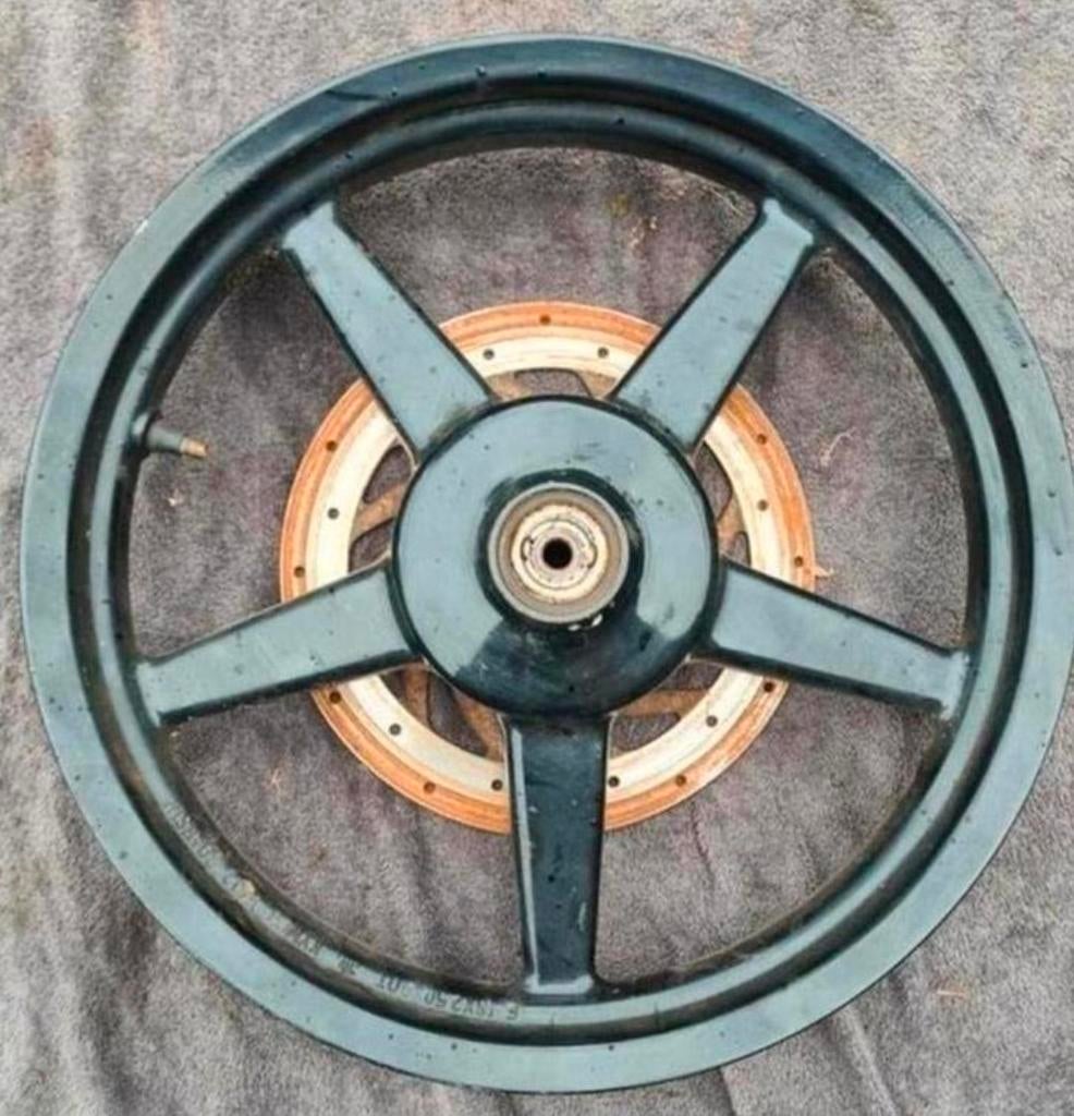 Voorwiel / velg Kymco people s €30, Fietsen en Brommers, Brommeronderdelen | Puch, Ophalen of Verzenden, Gebruikt, Overige typen