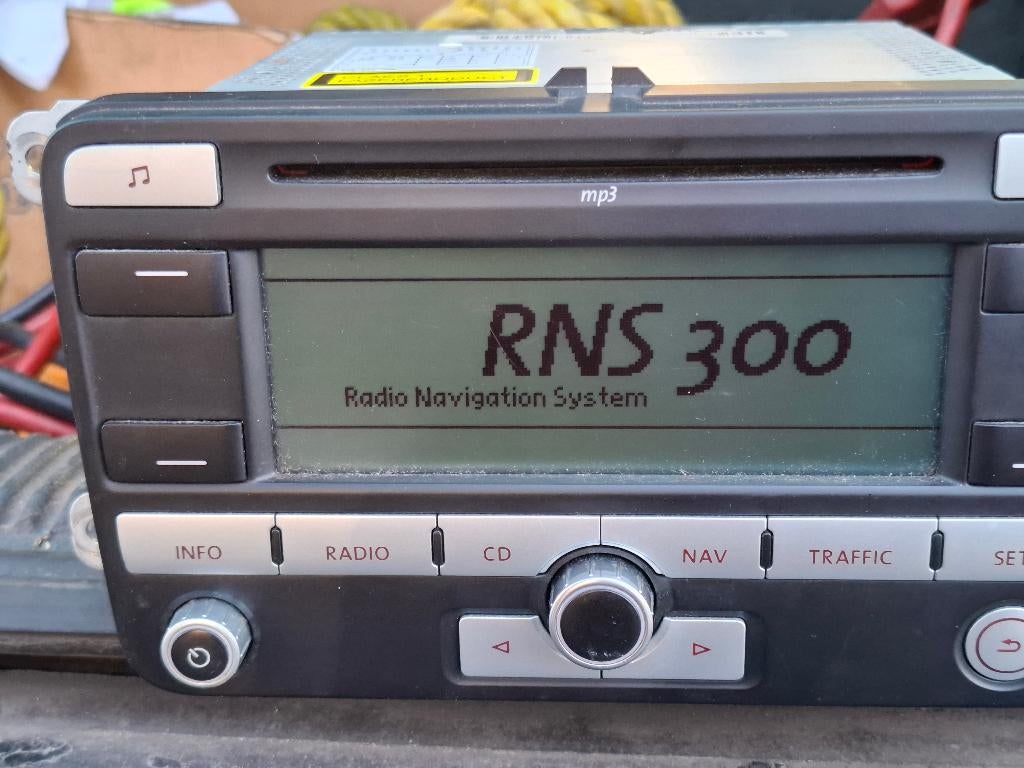 ORGINELE NAVIGATIE RADIO VOOR DIVERSE VW MODELEN, Ophalen, Gebruikt