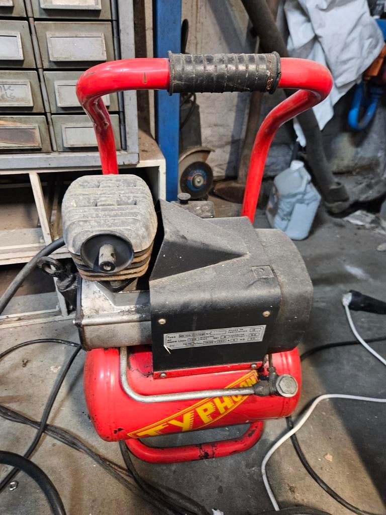 Kleine compressor, Doe-het-zelf en Verbouw, Compressors, Minder dan 25 liter, Ophalen, Minder dan 200 liter/min