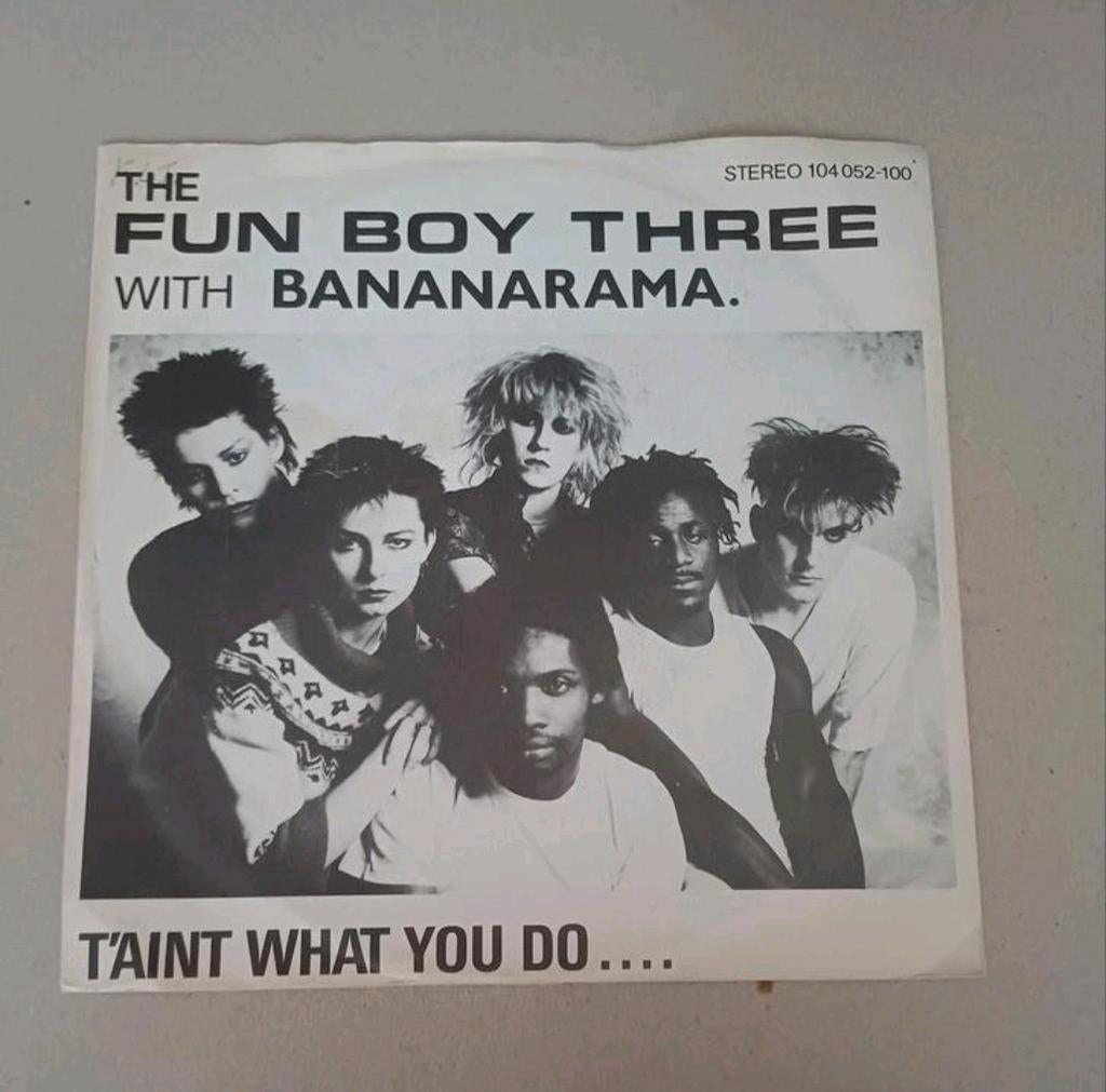 Fun Boy Three With Bananarama  - It Ain't What You Do...., Gebruikt, 7 inch, Single, Ophalen of Verzenden