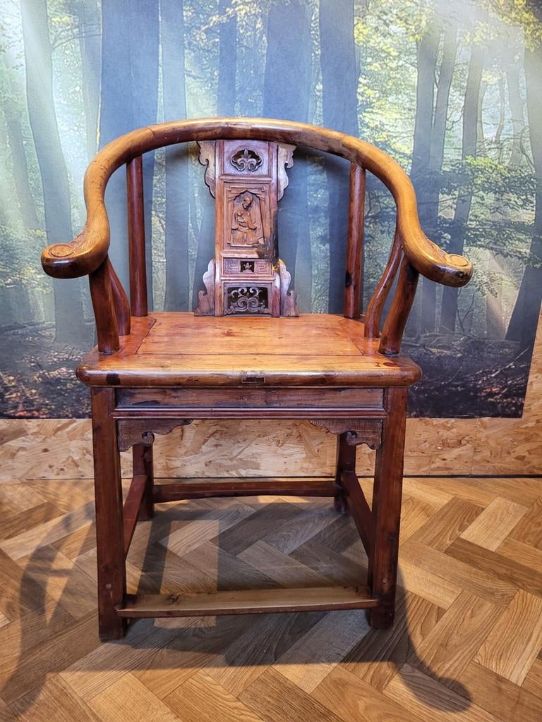 Antieke Chinese stoel met decoratief houtsnijwerk, Huis en Inrichting, Stoelen, Ophalen, Gebruikt, Bruin, Eén