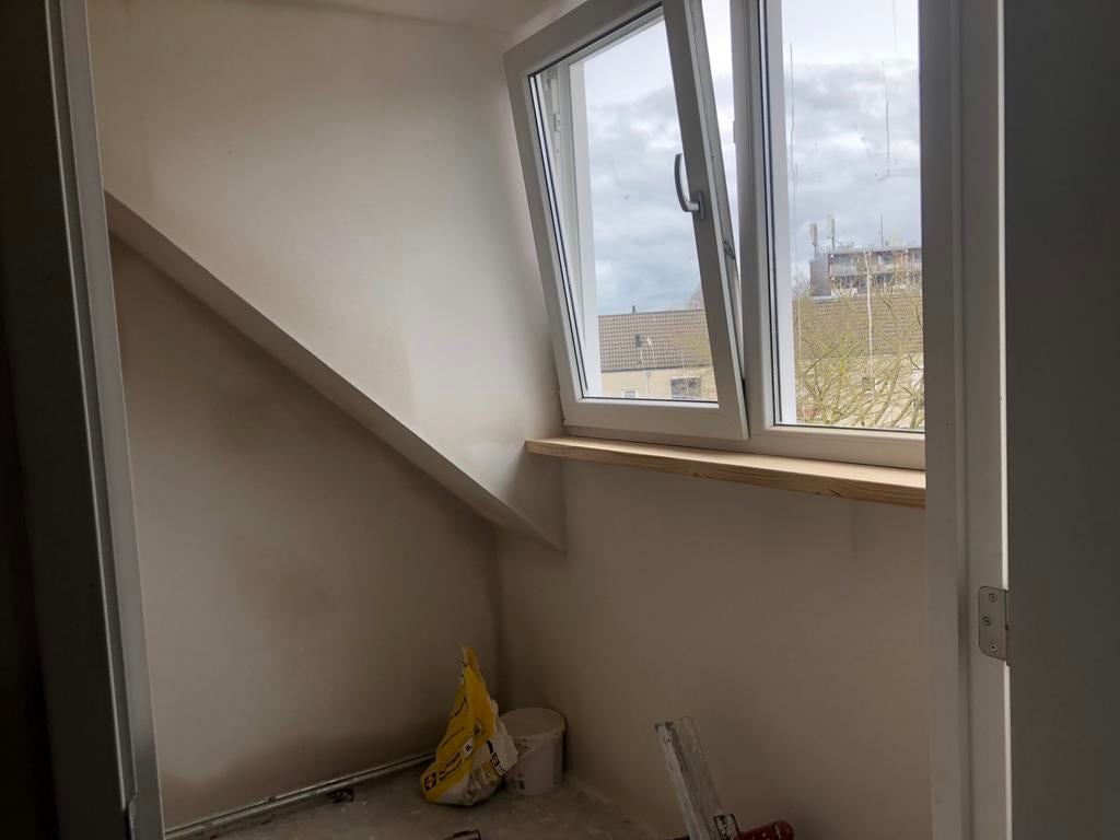 Foto 3 van Berghuis Renovatie; badkamers, toiletten, schilderwerk etc