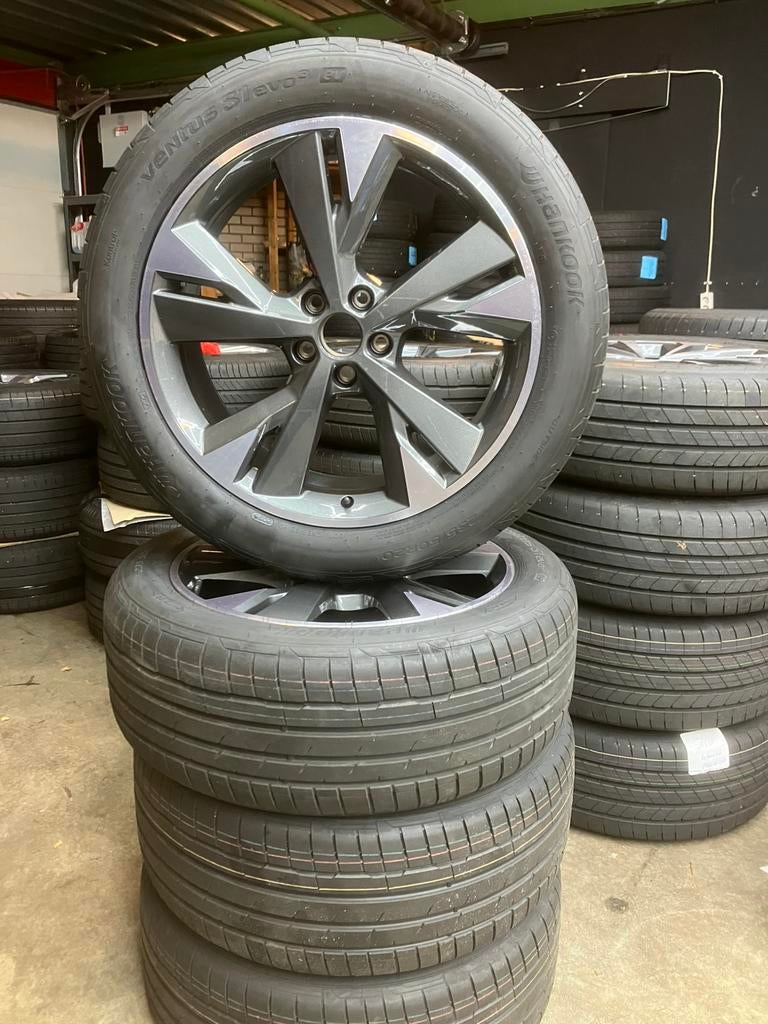 20 inch originele Audi Q4 velgen met zomerbanden - NIEUW, Auto-onderdelen, Banden en Velgen, Banden en Velgen, Zomerbanden, 20 inch