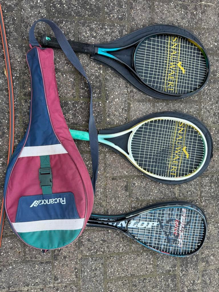 2 tennisrackets plus 1 squash racket, Sport en Fitness, Tennis, Ophalen of Verzenden, Racket, Overige merken