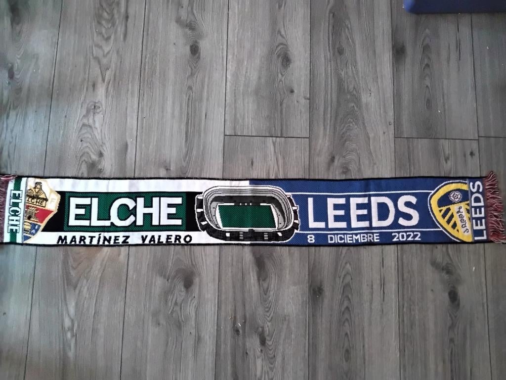 Wedstrijdsjaal elche-leeds united, Ophalen of Verzenden, Buitenlandse clubs, Shirt