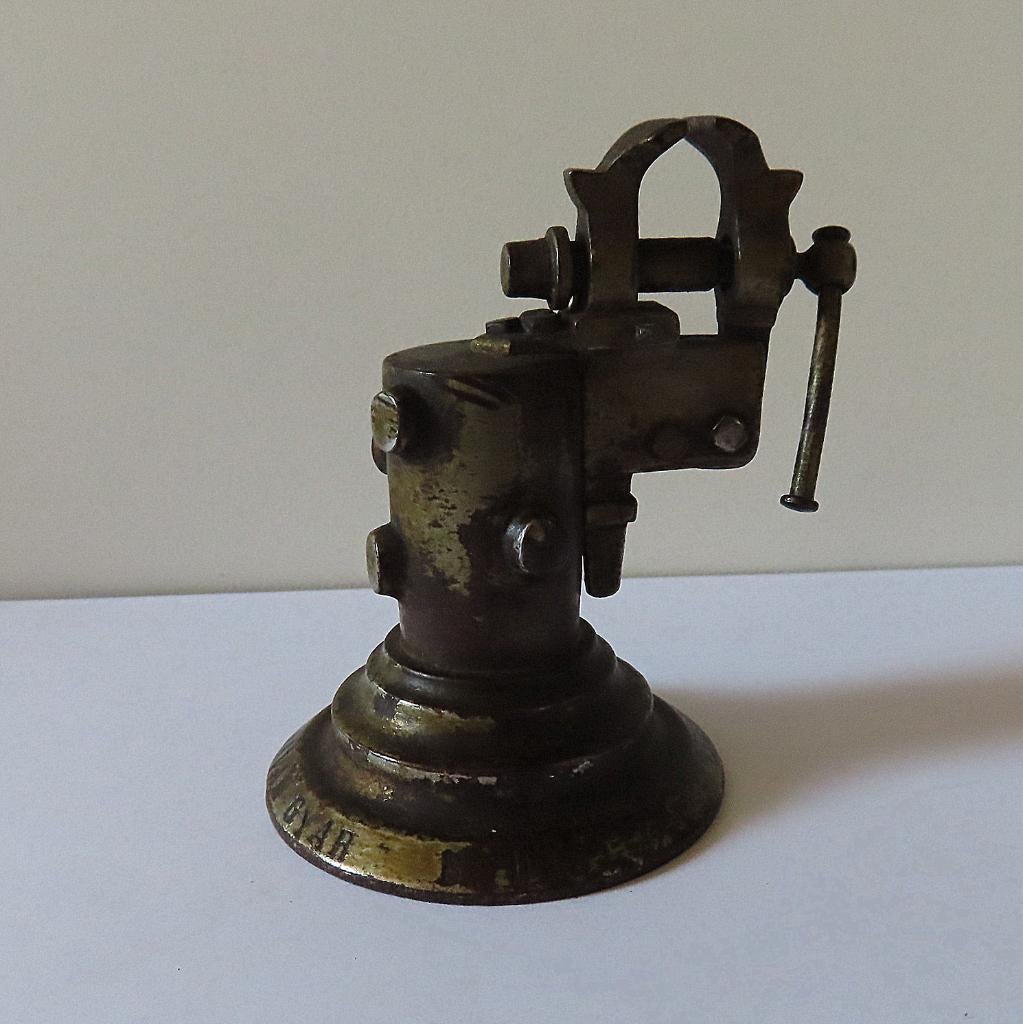 Koopje! Antieke miniatuur bankschroef Szenes Ignac Csavar Gy, Antiek en Kunst, Verzenden