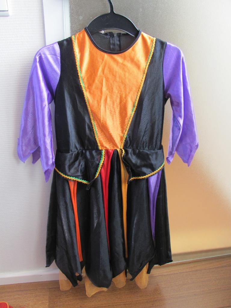Heksenjurk maat 128, Kleding | Dames, Carnavalskleding en Feestkleding, Carnaval, Ophalen of Verzenden, Zo goed als nieuw, Kleding