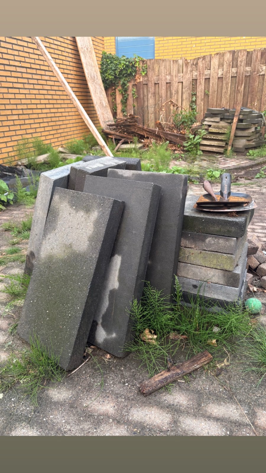 Gratis tuin stenen en tegels, Ophalen, Gebruikt, Beton, Terrastegels